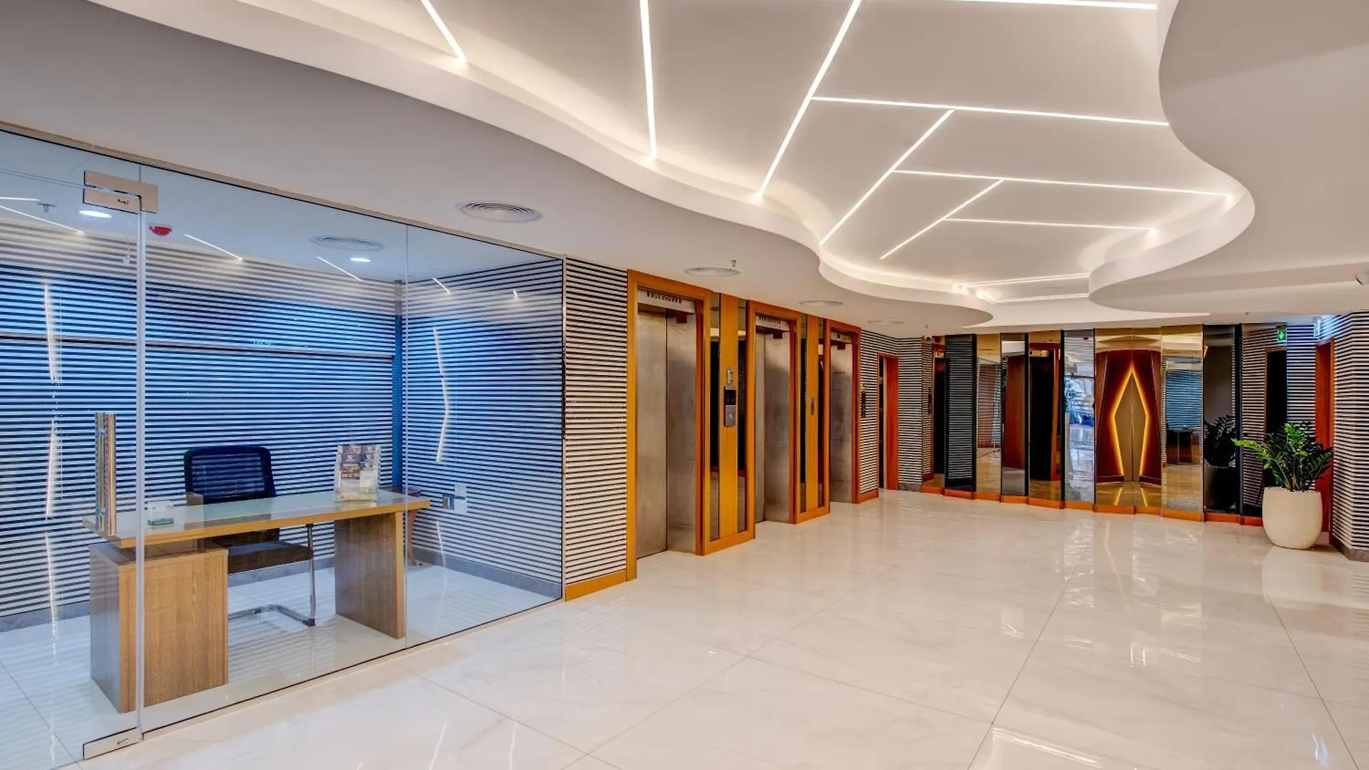 Vendome Plaza Hotel Dubai